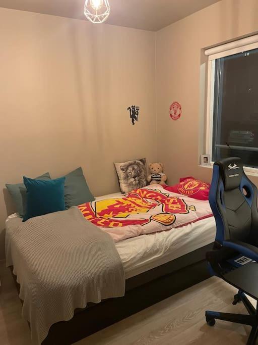 Beautiful Apartment Near Airport Njarthvik Екстер'єр фото