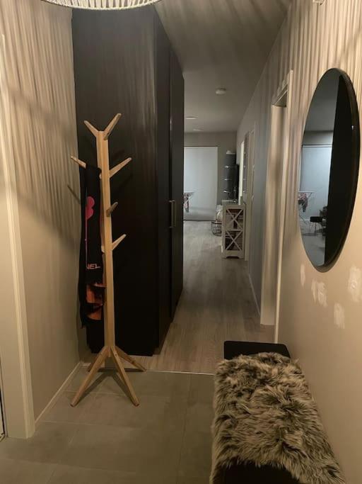 Beautiful Apartment Near Airport Njarthvik Екстер'єр фото